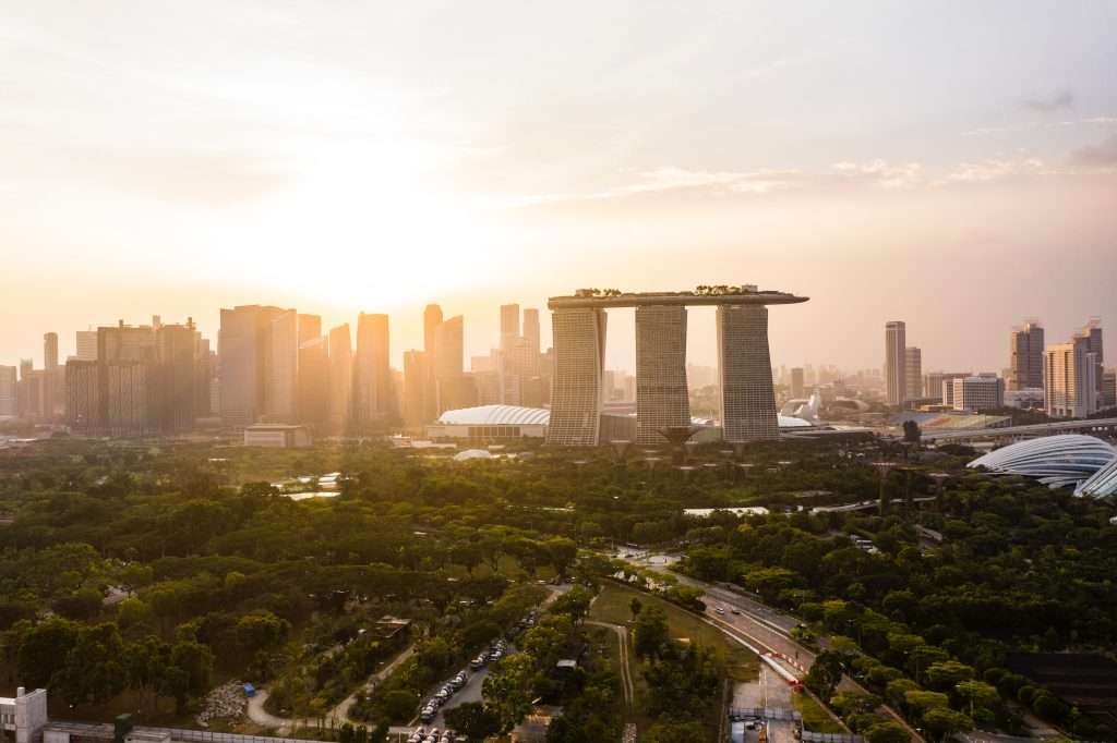 Sunset in Singapore - Photo by Kirill Petropavlov