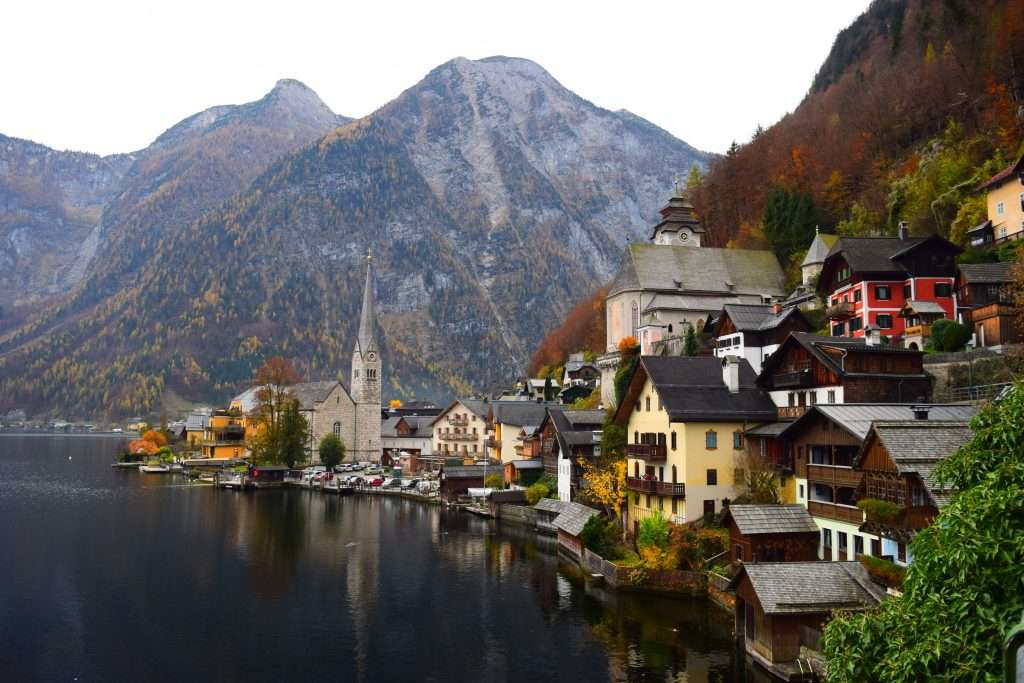 the town of Hallstatt in Austria
