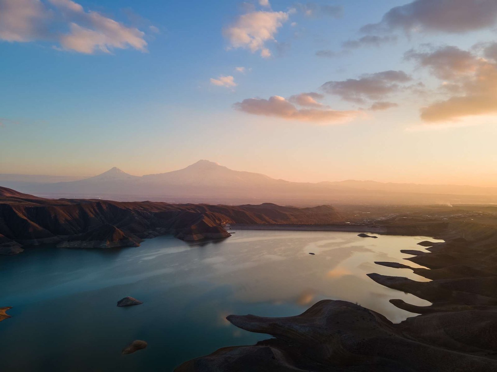 List of Lakes in Armenia: Locations, Sizes, and Provinces
