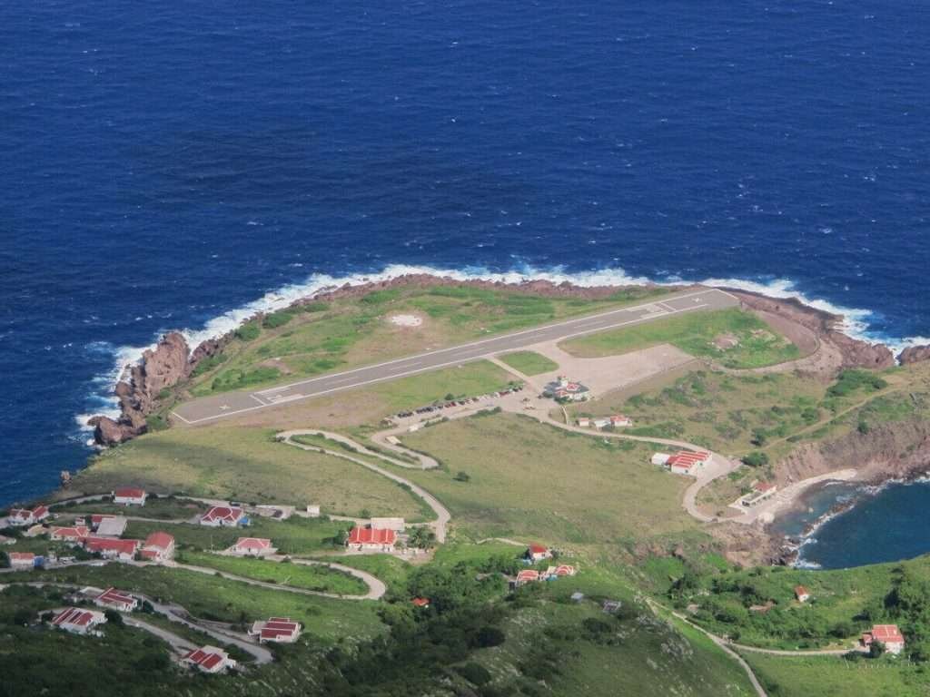 Juancho E Yrausquin Airport